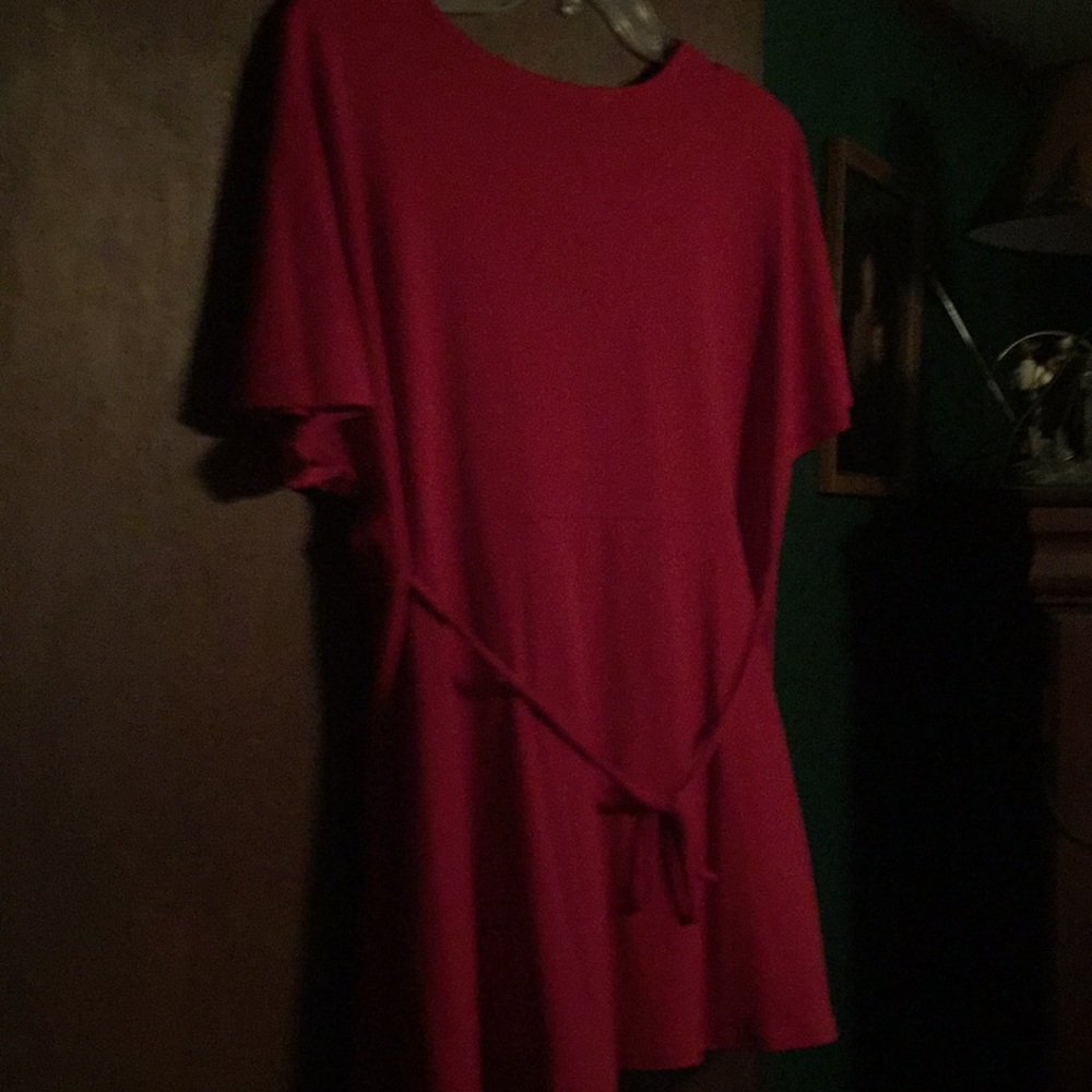 Top - Picture 2 of 2